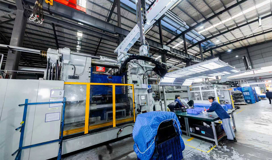 Plastic injection moulding